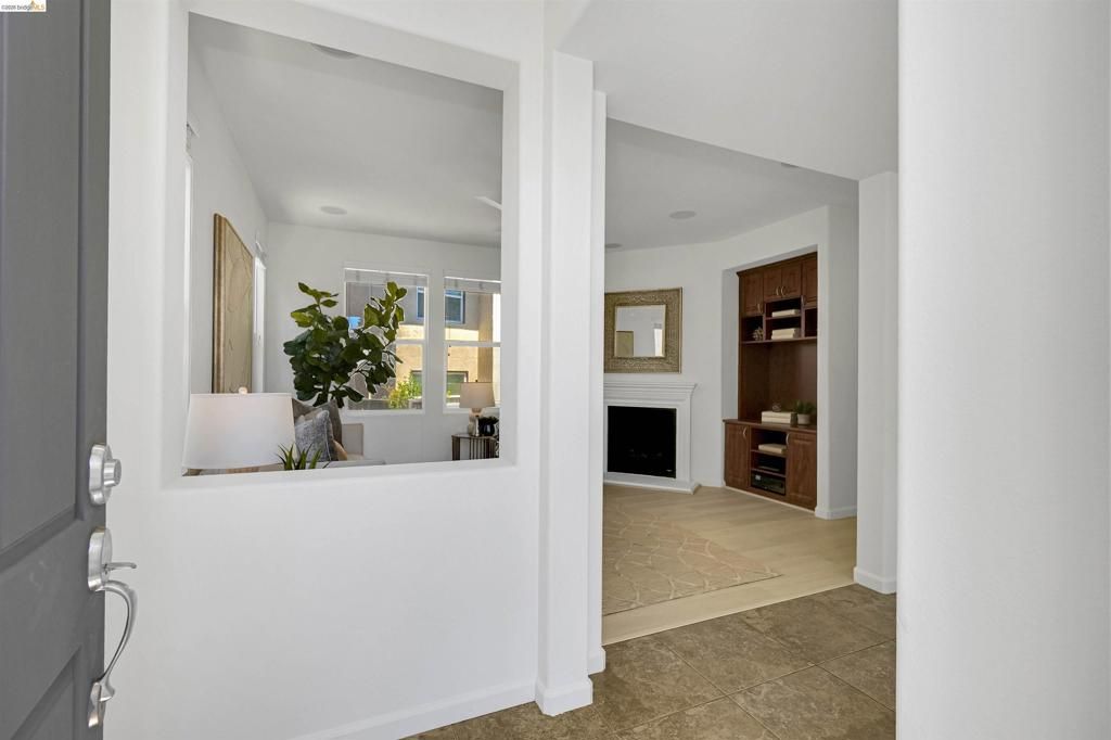 Image 11 of property listing at 449 Constantine Ct, San Ramon, CA 94583