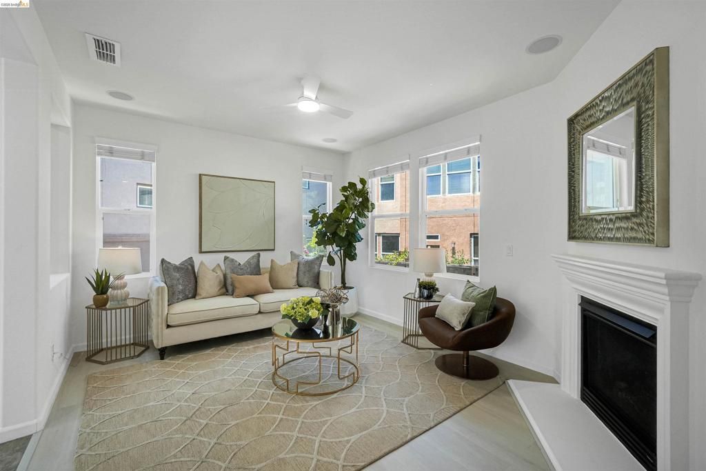 Image 12 of property listing at 449 Constantine Ct, San Ramon, CA 94583