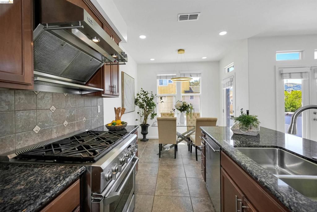 Image 24 of property listing at 449 Constantine Ct, San Ramon, CA 94583