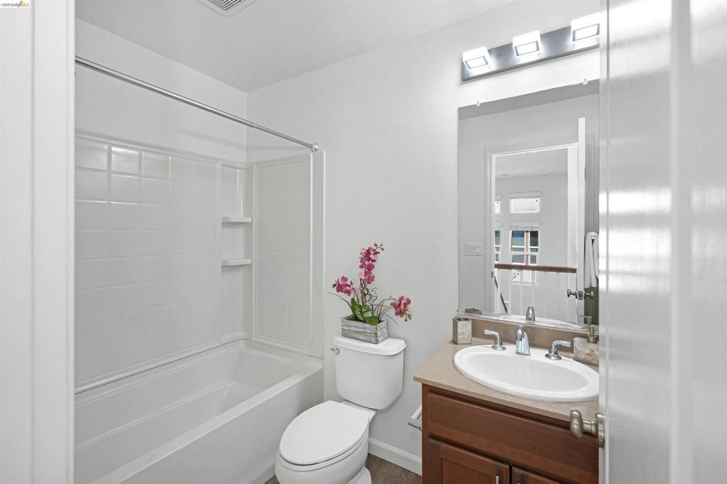 Image 40 of property listing at 449 Constantine Ct, San Ramon, CA 94583
