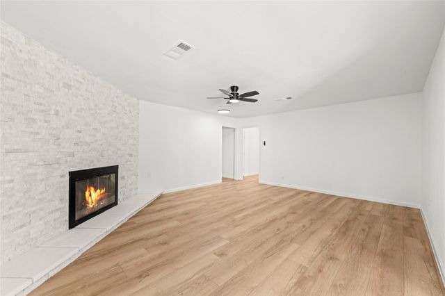 12335 Twin Pines, Conroe, TX 77303