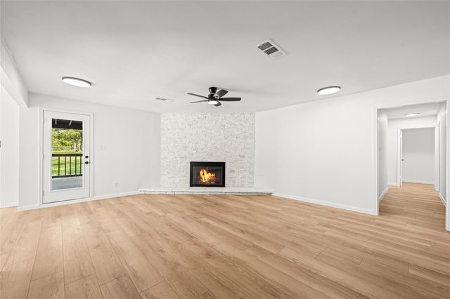 12335 Twin Pines, Conroe, TX 77303