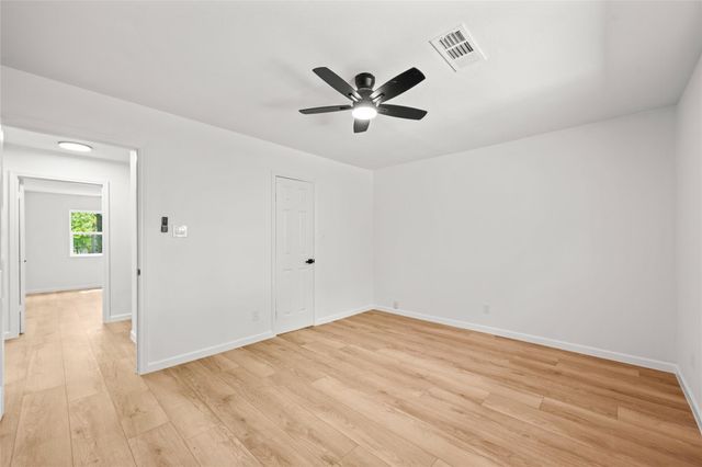 12335 Twin Pines, Conroe, TX 77303