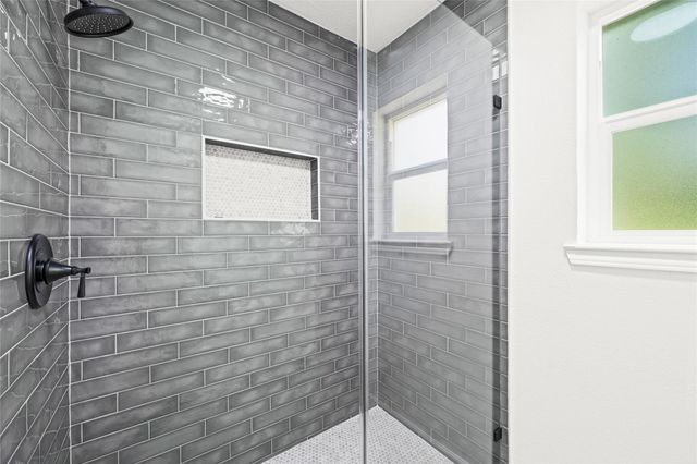 12335 Twin Pines, Conroe, TX 77303