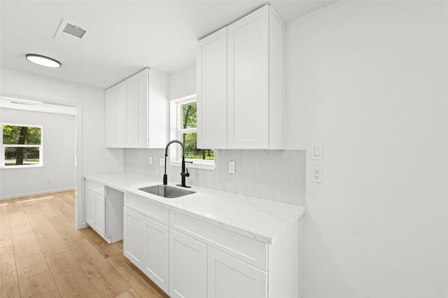 12335 Twin Pines, Conroe, TX 77303