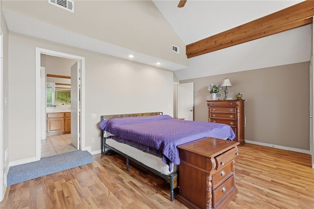 1 Landing Drive 28, Holiday Island, AR 72631