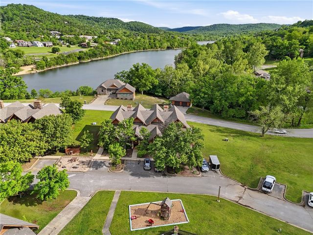 1 Landing Drive 28, Holiday Island, AR 72631