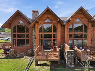 1 Landing Drive 28, Holiday Island, AR 72631