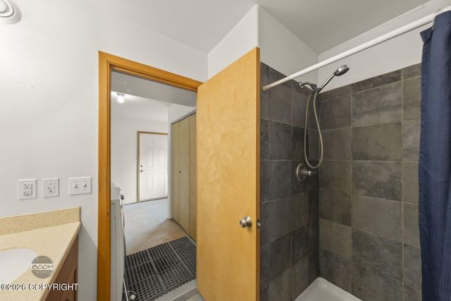 18699 Stonehill Drive, Eagle River, AK 99577