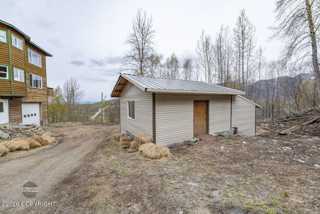 18699 Stonehill Drive, Eagle River, AK 99577