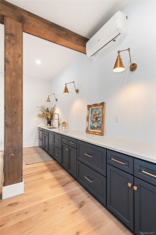 93 Central Avenue, Sea Cliff, NY 11579