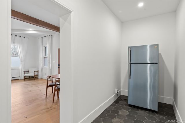 93 Central Avenue, Sea Cliff, NY 11579