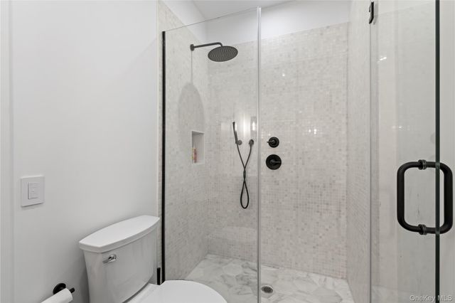 93 Central Avenue, Sea Cliff, NY 11579