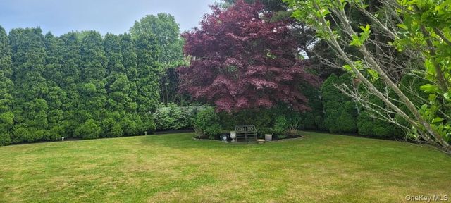 312 Riley Avenue, Calverton, NY 11933