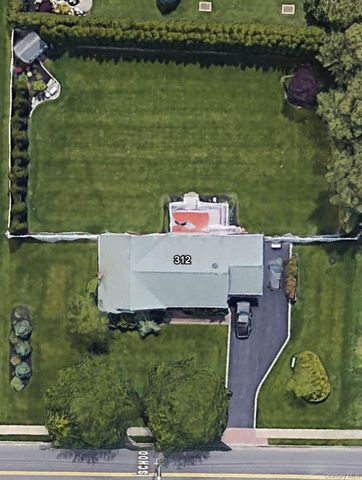 312 Riley Avenue, Calverton, NY 11933