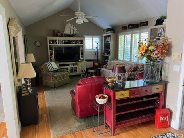 312 Riley Avenue, Calverton, NY 11933