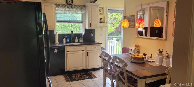 312 Riley Avenue, Calverton, NY 11933