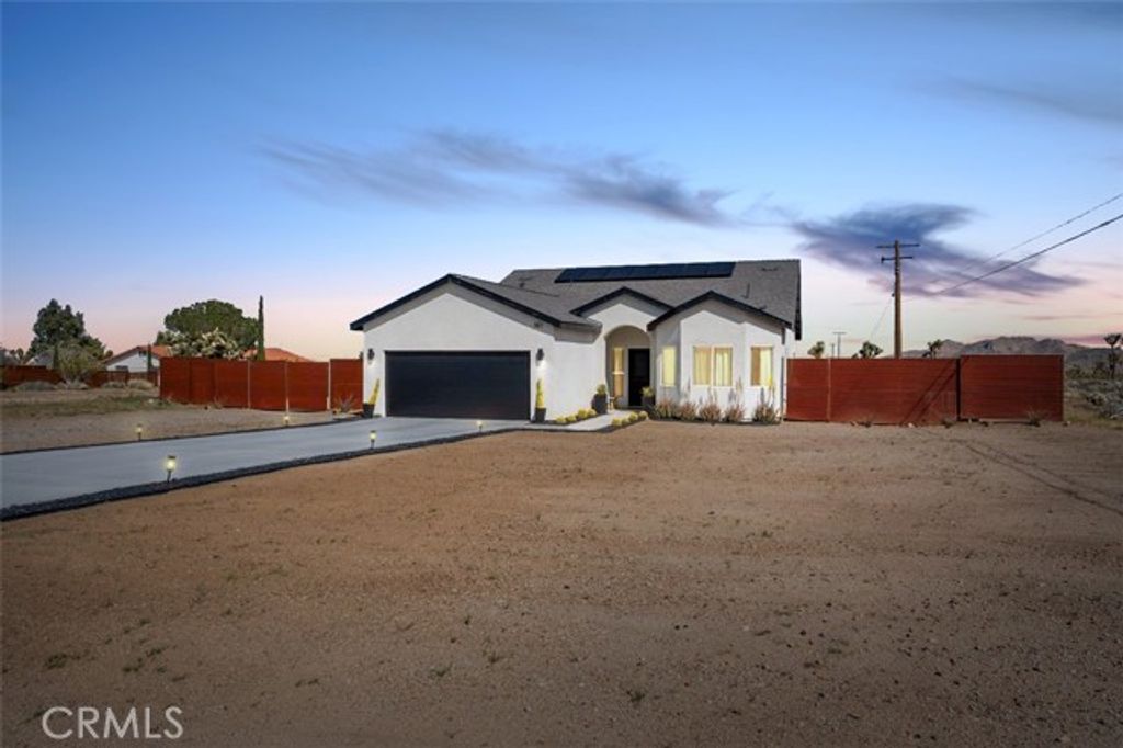 3893 La Habra, Yucca Valley, CA 92284