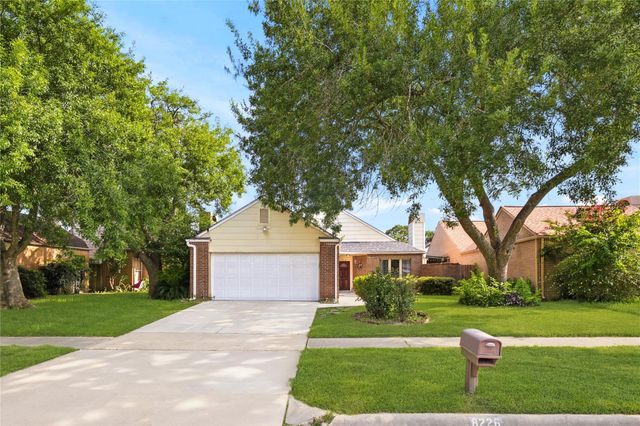 8226 Misty Ridge Lane, Houston, TX 77071
