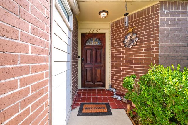 8226 Misty Ridge Lane, Houston, TX 77071