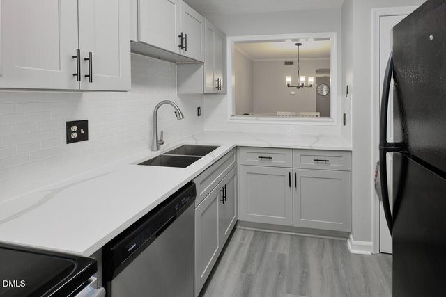 412 Oak Hollow Court, Raleigh, NC 27613