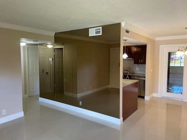 4477 Oak Terrace Drive, Greenacres, FL 33463