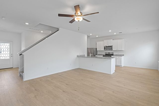14525 Wahlbergs WAY, Elgin, TX 78621