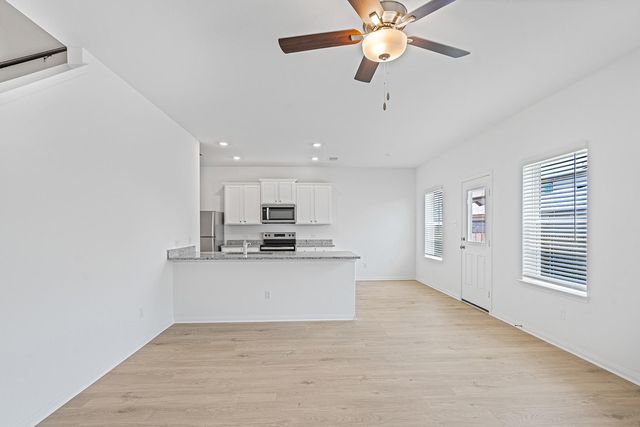 14525 Wahlbergs WAY, Elgin, TX 78621