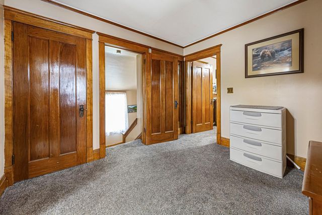 18 8th Street NW, Faribault, MN 55021