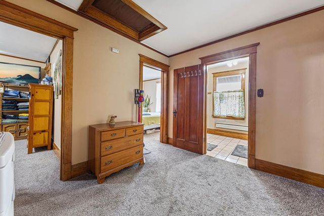 18 8th Street NW, Faribault, MN 55021