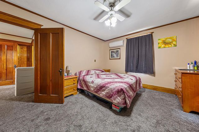 18 8th Street NW, Faribault, MN 55021