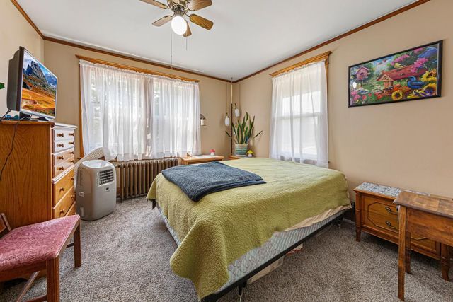 18 8th Street NW, Faribault, MN 55021