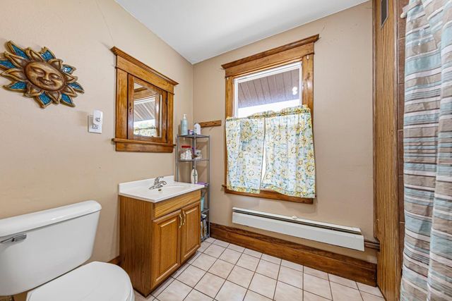 18 8th Street NW, Faribault, MN 55021