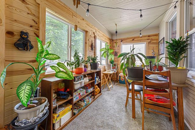 18 8th Street NW, Faribault, MN 55021