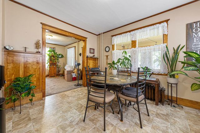 18 8th Street NW, Faribault, MN 55021