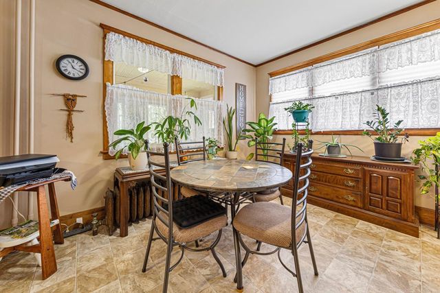 18 8th Street NW, Faribault, MN 55021