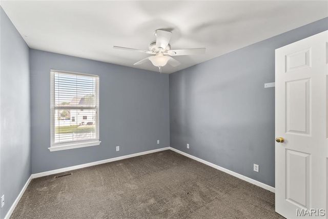 923 Holliday Drive, Fairview Heights, IL 62208