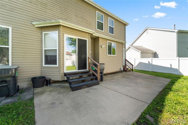 923 Holliday Drive, Fairview Heights, IL 62208