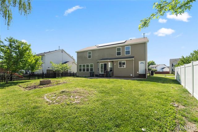 923 Holliday Drive, Fairview Heights, IL 62208