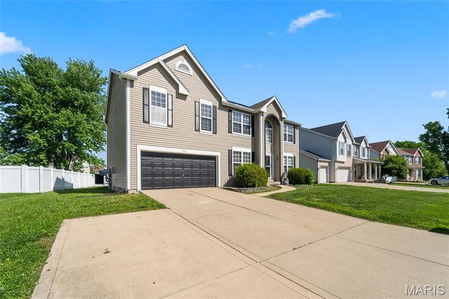 923 Holliday Drive, Fairview Heights, IL 62208