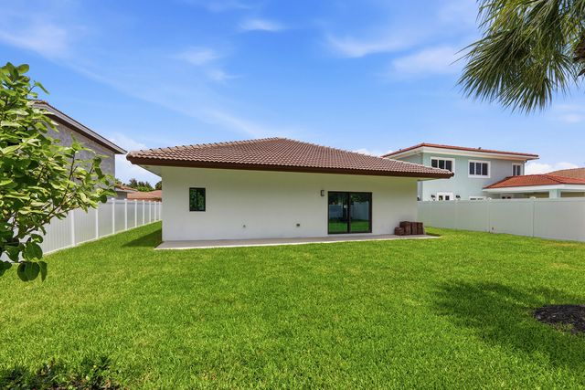 4530 NW 36th Court, Fort Lauderdale, FL 33319