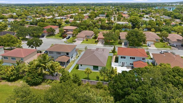 4530 NW 36th Court, Fort Lauderdale, FL 33319