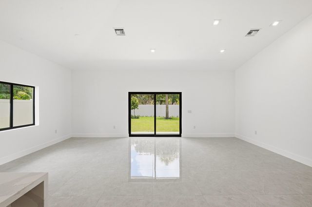 4530 NW 36th Court, Fort Lauderdale, FL 33319