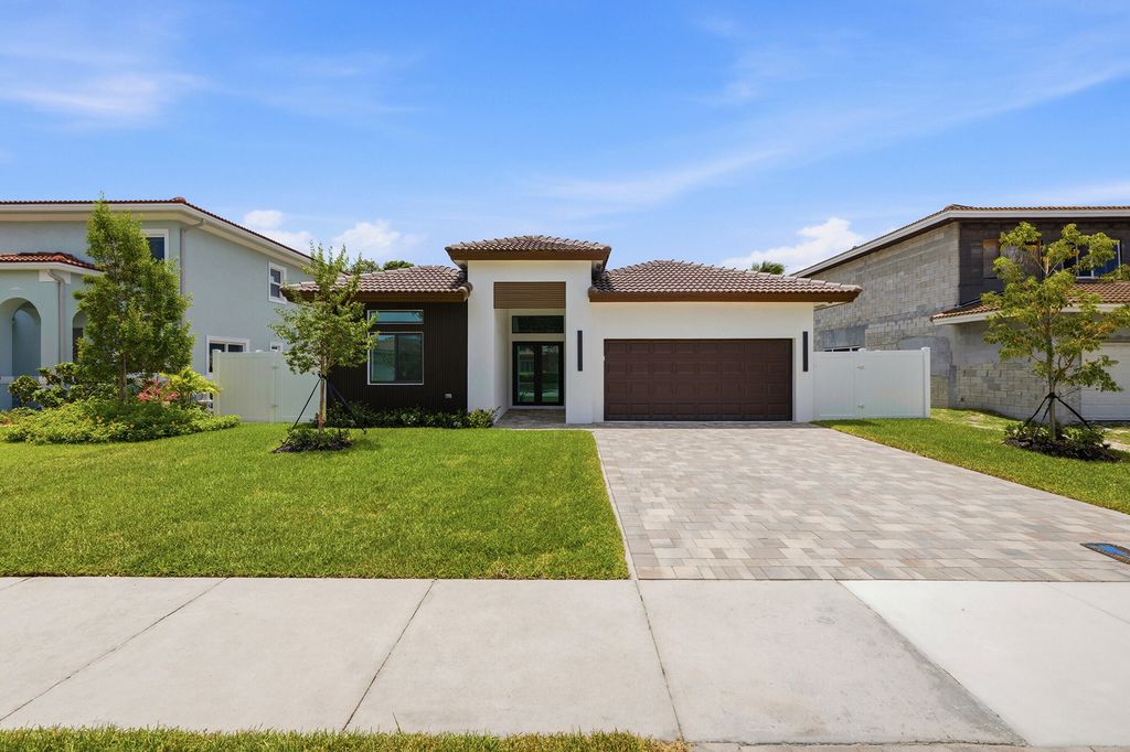 4530 NW 36th Court, Fort Lauderdale, FL 33319