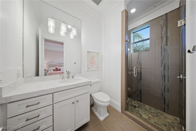 2867 Coco Lakes DR, Naples, FL 34105