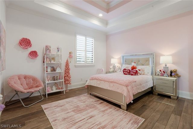 2867 Coco Lakes DR, Naples, FL 34105