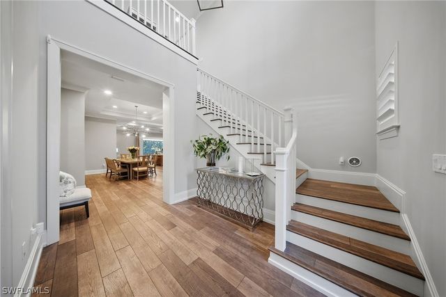 2867 Coco Lakes DR, Naples, FL 34105