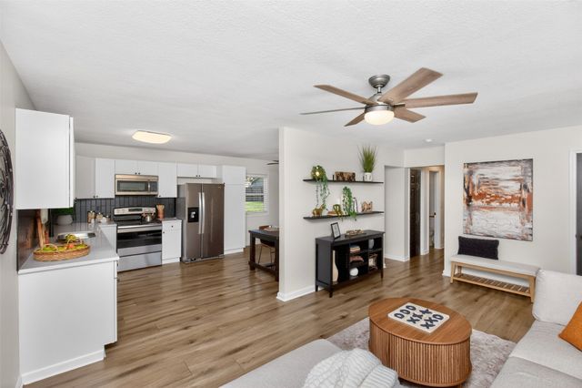 4800 Fairview Drive, Pleasant Hill, IA 50327
