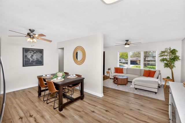 4800 Fairview Drive, Pleasant Hill, IA 50327