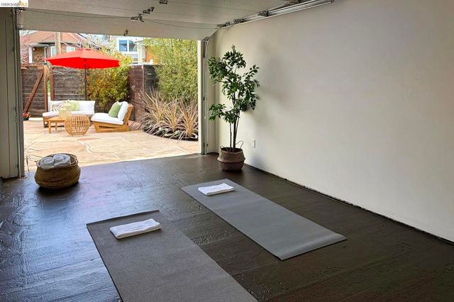 1400 1400 Santa Fe Ave, Berkeley, CA 94702